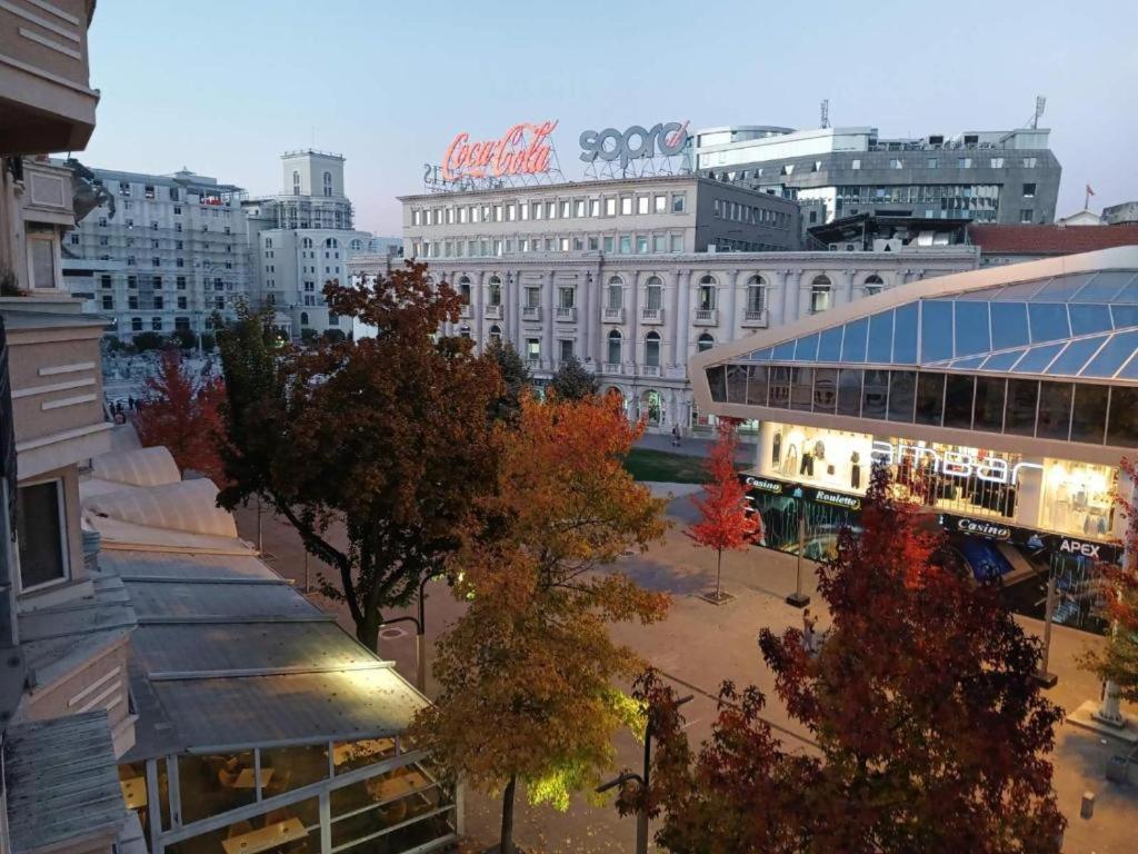 Lovely Square Apartment Purple Velvet Skopje Exterior photo